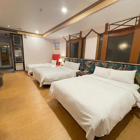 Wenpin Hotel - Pier 2 Kaohsiung Exteriör bild