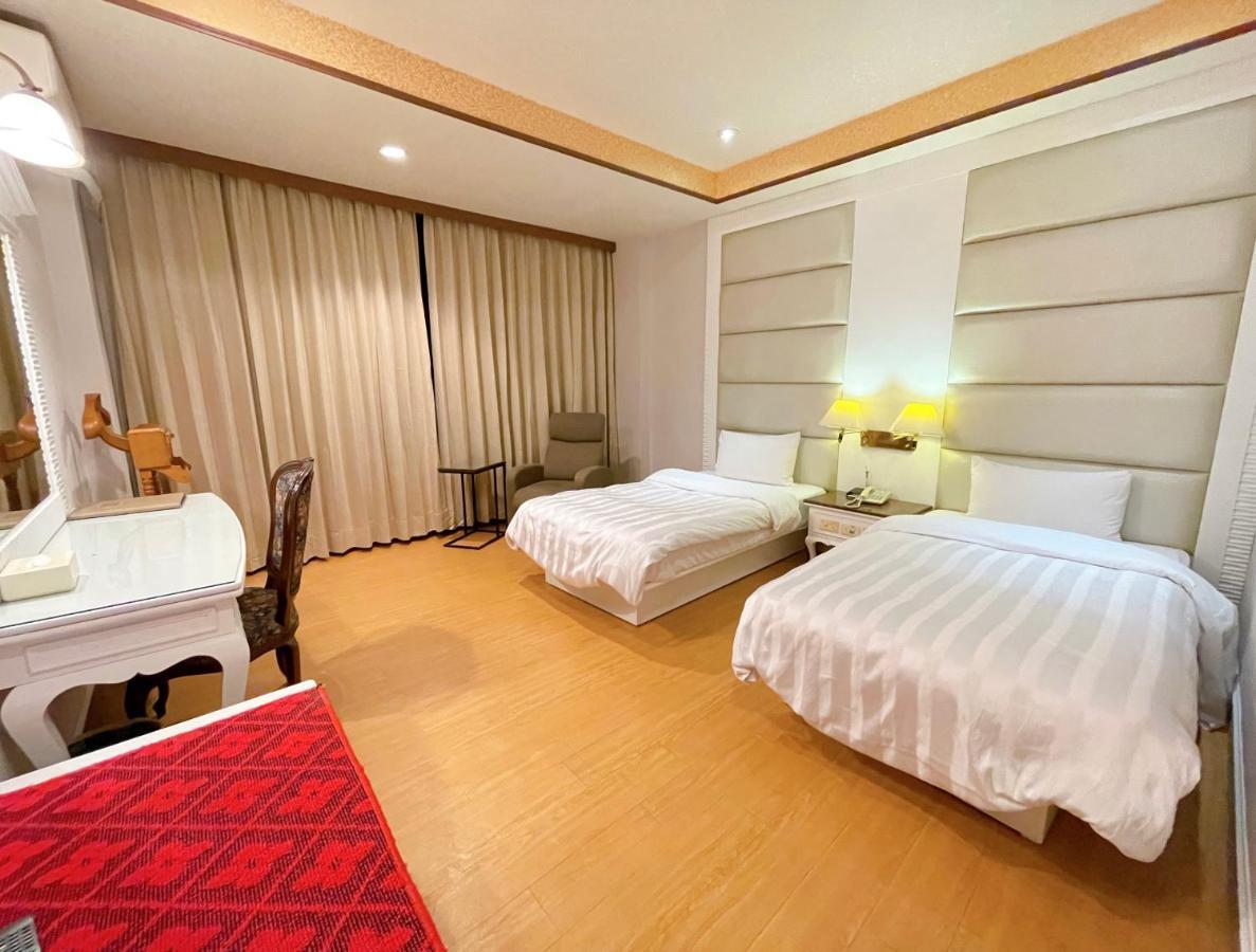 Wenpin Hotel - Pier 2 Kaohsiung Exteriör bild