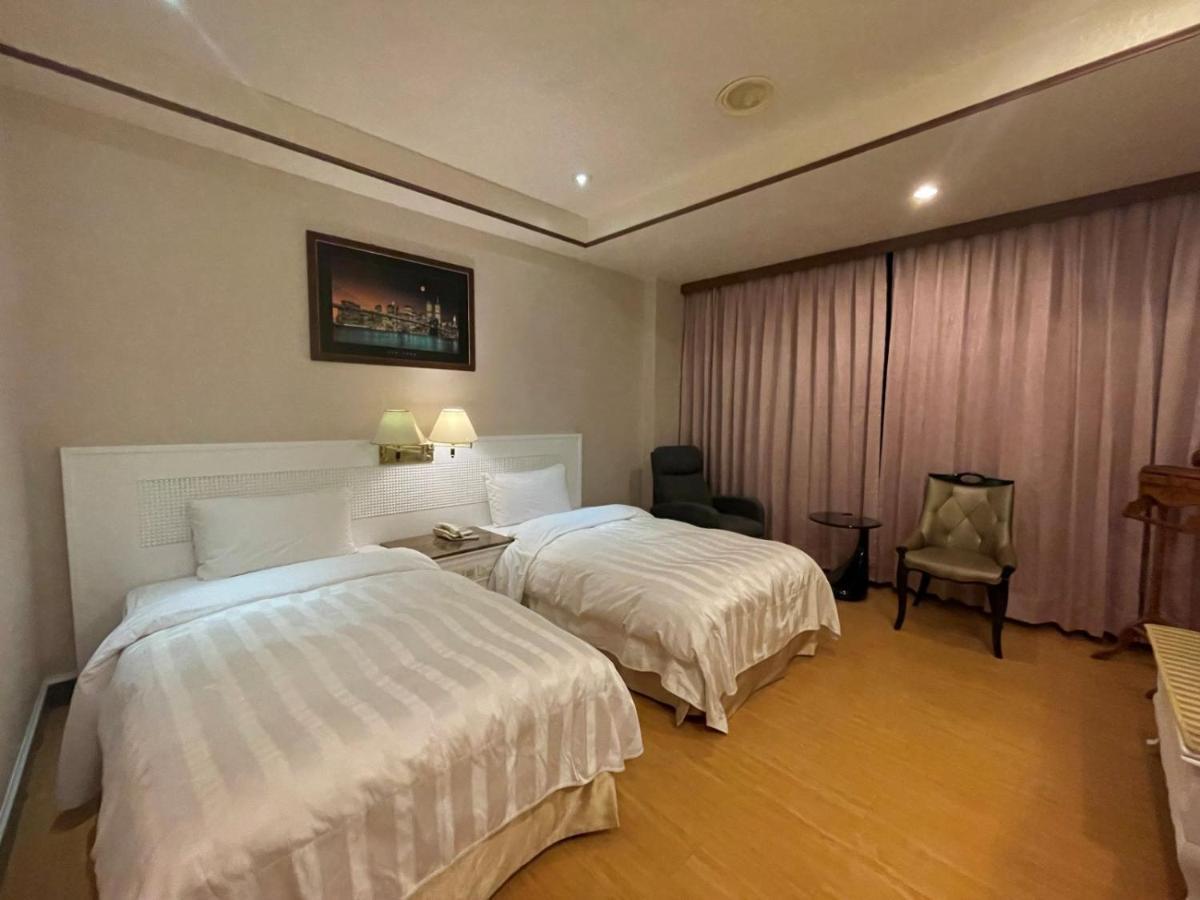 Wenpin Hotel - Pier 2 Kaohsiung Exteriör bild
