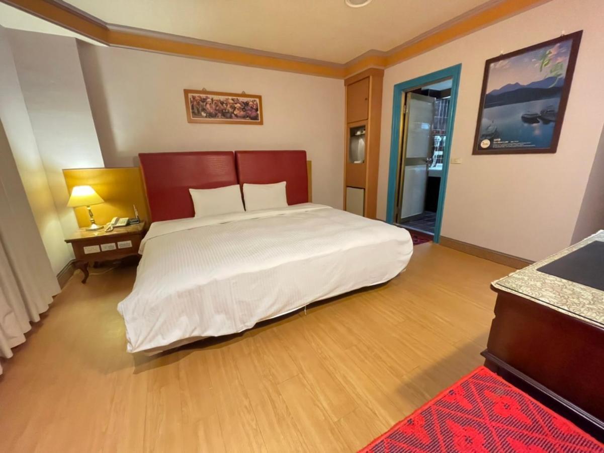 Wenpin Hotel - Pier 2 Kaohsiung Exteriör bild