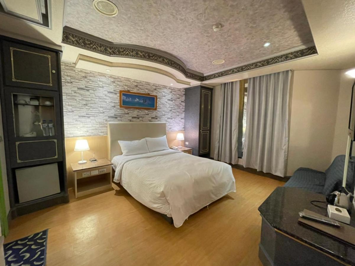 Wenpin Hotel - Pier 2 Kaohsiung Exteriör bild